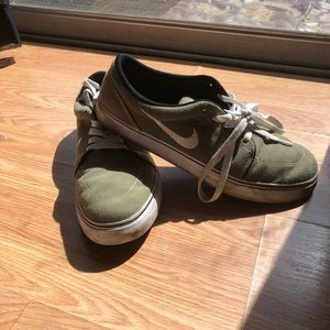 Men’s Nike olive color